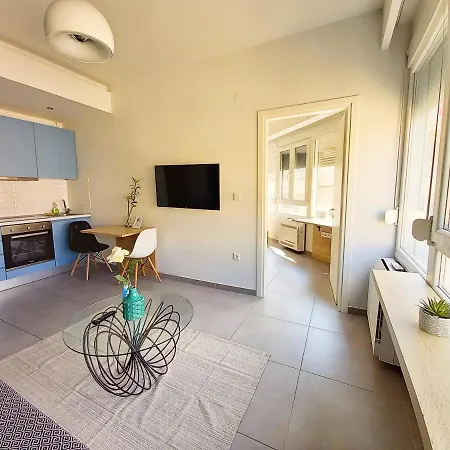 Bella Suite City Center, Parking Thessaloniki Exterior photo